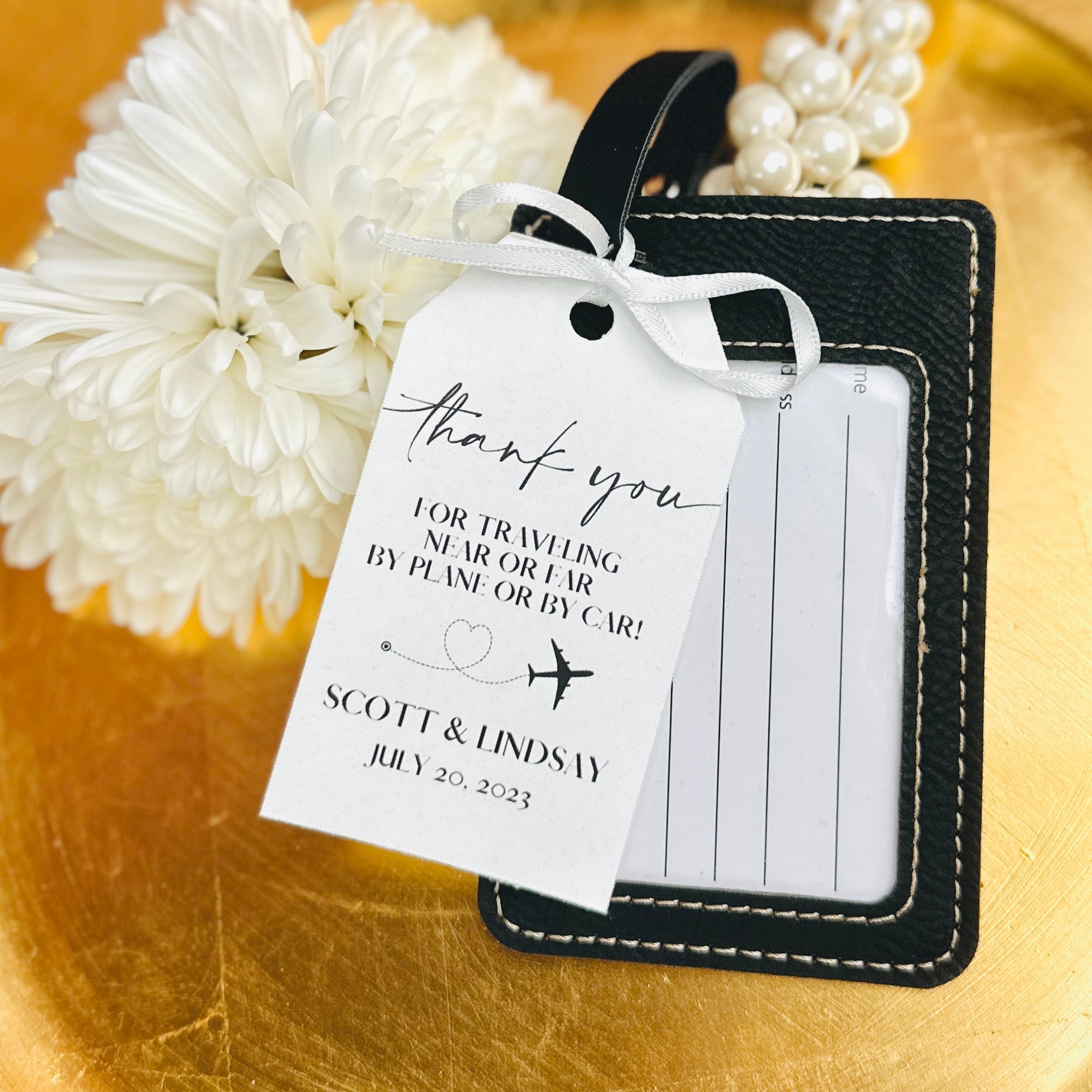 Luggage tag store gift